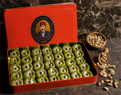 Pistachio Padishah Baklava - XL size Metal Box  Appr. 2100 Gr